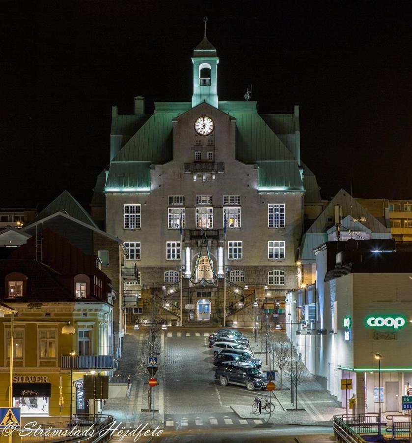 Frasch Och Fin 2:A. Gangavstand Till Stromstads Centrum 外观 照片